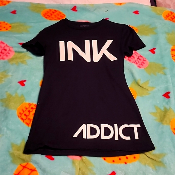 ink addict Tops - Ink Addict Medium Black